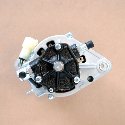 ไดชาร์จ Isuzu Rocky ปลั๊กกลม ปั๊มใหญ่ 24V 45A (ใหม่)