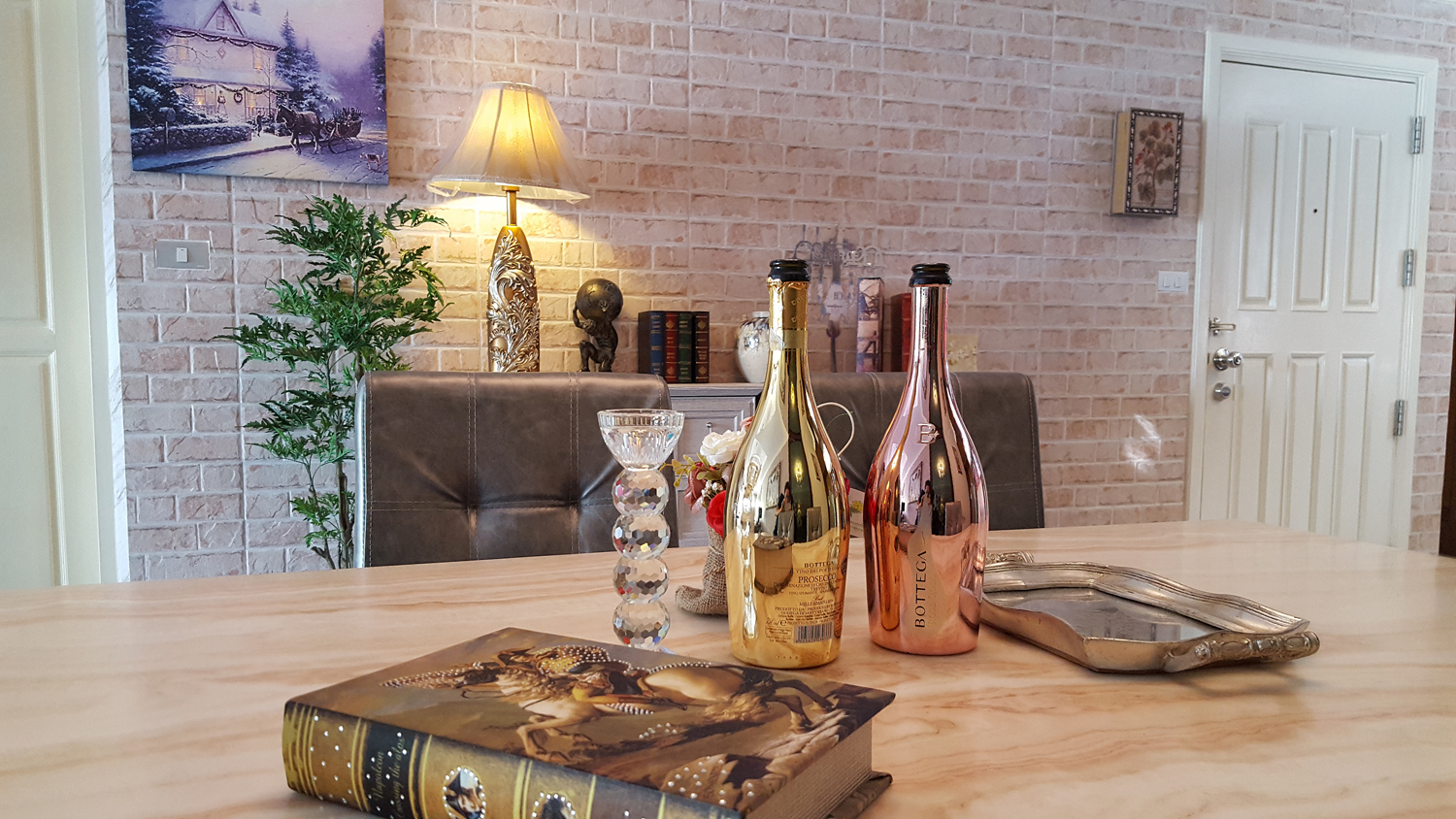 รหัสทรัพย์ 32240 ขายคอนโด Bang Saray Condominium (บางเสร่ คอนโดมิเนียม) ติดทะเลพัทยา 150 ตรม. 2 ห้องนอน 2 ห้องน้ำ 2 ระเบียง ตกแต่งดีไซน์ สวย สง่า มีคลาส ไม้จริง บิ้วอิน พื้นจากตุรกี material นำเข้าจากอิตาลี