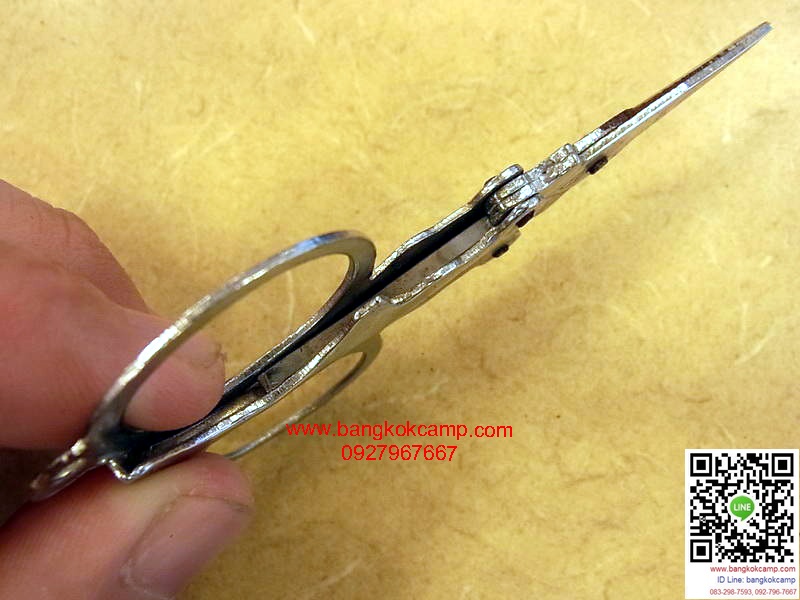 กรรไกรพับได้ งานจีนรุ่นเก่า สภาพใหม่เก่าเก็บ ปัจจุปันเลิกผลิตแล้ว (กล่องสีแดง)