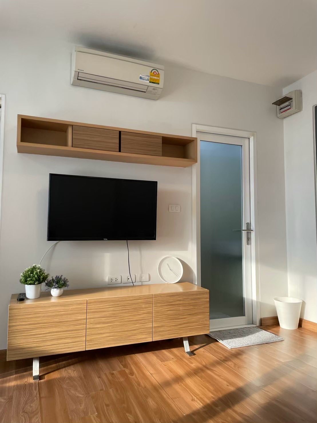 ให้เช่าคอนโด ไอบิซ่า คอนโด อาร์ซีเอ / For Rent Ibiza Condo RCA (English below)