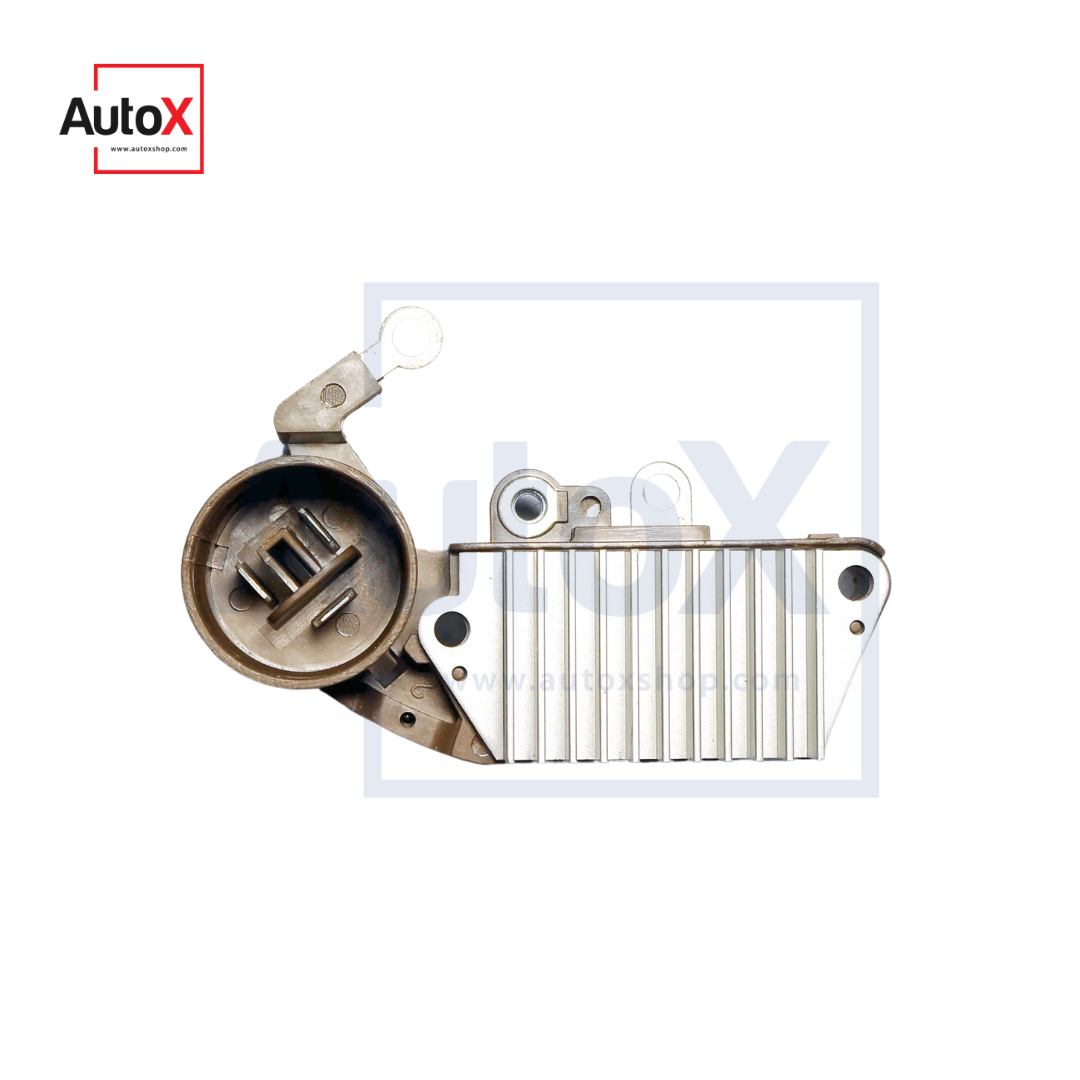 คัทเอาท์ TOYOTA ตะกร้อ ปลั๊กกลม3ขา ออกท้าย 12V (ใหม่)