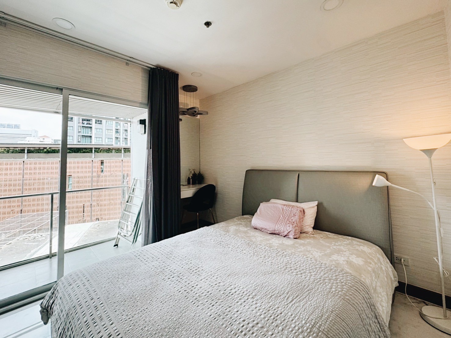 ✨ ให้เช่า VERTIQ Condo Sripraya – Siam (เวอร์ติค คอนโด สี่พระยา – สยาม) ✨ คอนโดห้องรีโนเวทใหม่ ใกล้ MRT สามย่านเพียง 300 เมตร เดินทางสะดวก ใกล้ จุฬา, สีลม, สาทร, สยาม