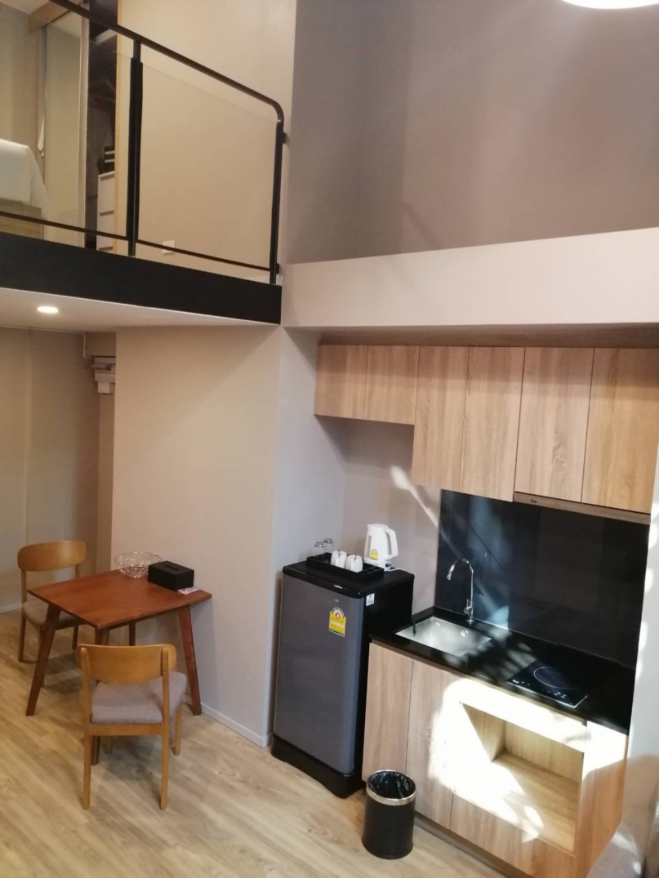 ให้เช่าคอนโด Blossom Condo @ Sathorn - Charoenrat (บลอสซั่ม คอนโด สาทร-เจริญราษฎร์ แบบ 1 ห้องนอน 1 ห้องน้ำ ขนาด30 ตรม อาคาร A