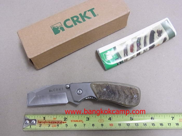 มีดพับ CRKT...ใบมีดออกแบบให้ใช้งานได้อเนกประสงค์... ด้ามประกับเขาแกะแท้ ..พร้อมกล่อง....ใหม่ แท้.(No.5)