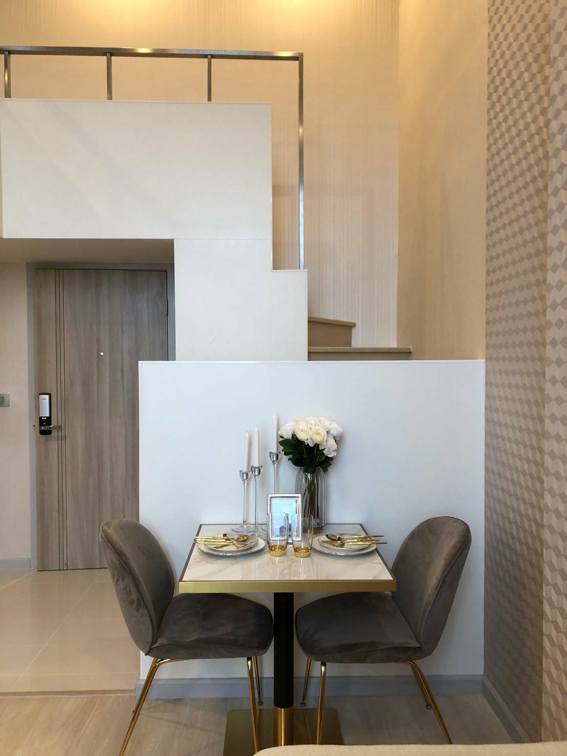 ให้เช่าคอนโดห้องใหม่มือหนึ่ง Knightsbridge Prime Sathorn (ไนท์ บริดจ์ ไพร์ม สาทร) 1 ห้องนอนแบบ Duplex 1 ห้องน้ำ ขนาด 44 ตรม