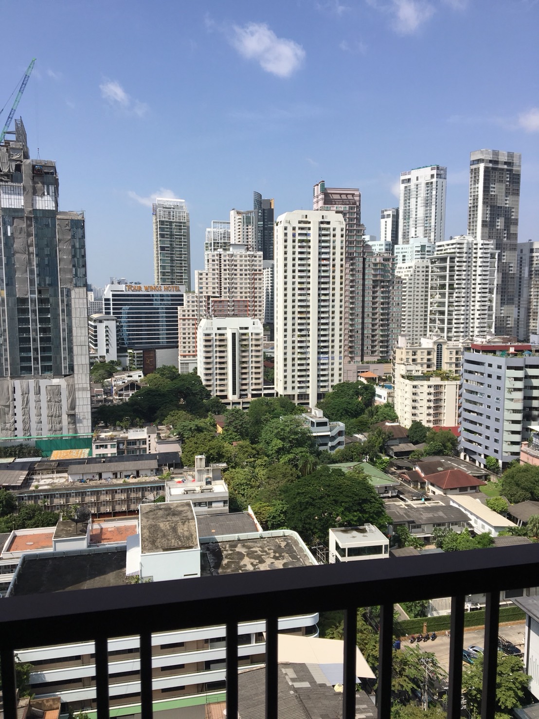 ขาย / ให้เช่าคอนโด 1 ห้องนอน ติด BTS พร้อมพงษ์ ซอยสุขุมวิท 26 ข้างๆห้าง The Emporium ค่ะ ชื่อโครงการ Noble Refine (โนเบิล รีไฟน์)