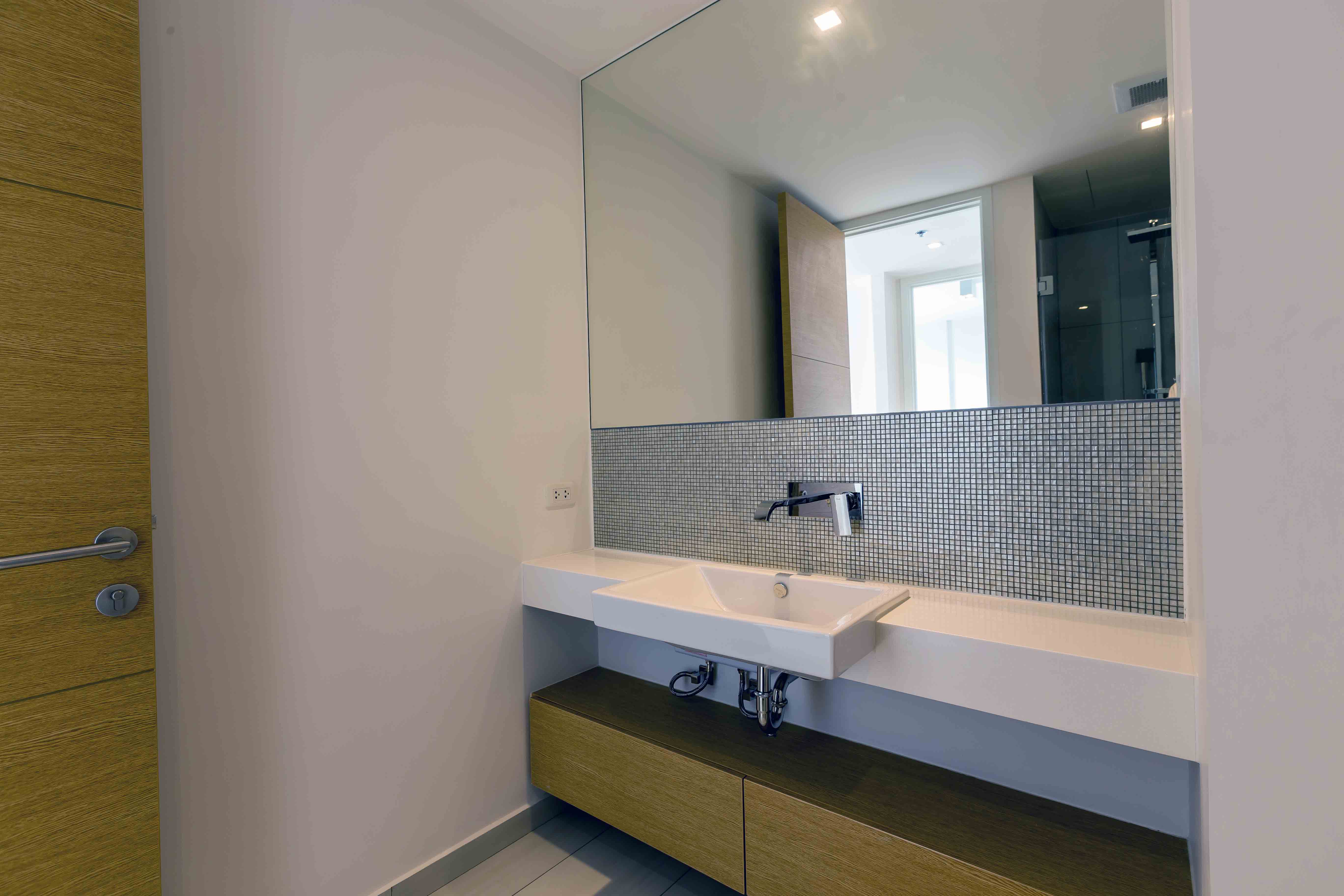 ให้คอนโด The Lofts Ekkamai (เดอะ ล็อฟท์ เอกมัย) 1 ห้องนอน 1 ห้องน้ำ ขนาด 45 ตรม ชั้น 19