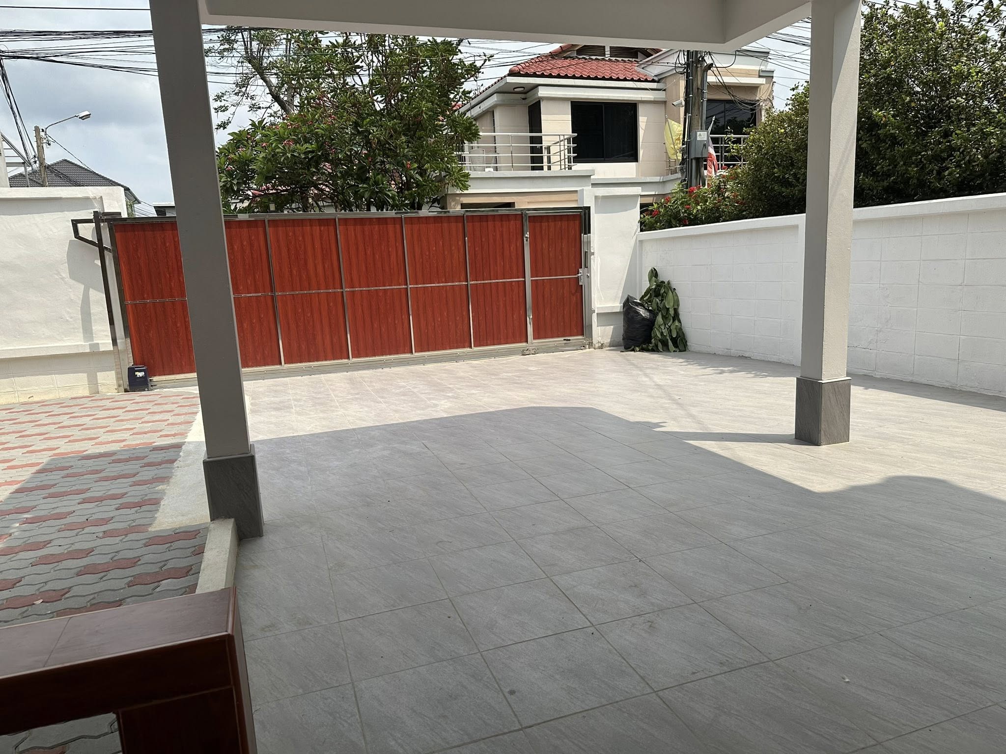 ให้เช่า บ้านเดี่ยว ซอย สุขุมวิท 101/1 (Single House for Rent Sukhumvit 101/1) บ้านเดี่ยวพร้อมอยู่ เดินทางสะดวก ใกล้สุขุมวิทและศรีนครินทร์