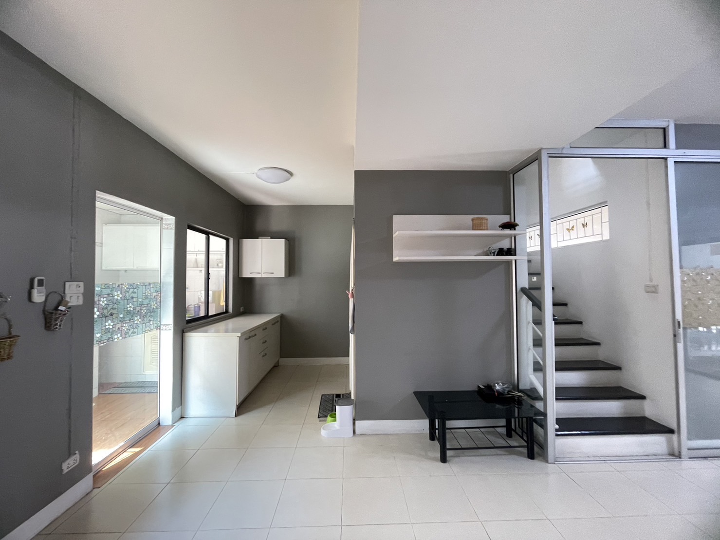 ขายทาวน์โฮม 2 ชั้น 3 ห้องนอน 2 ห้องน้ำ หมู่บ้าน พฤกษา 52/2 คลองหนึ่ง คลองหลวง, ปทุมธานี (ขายพร้อมคนเช่า ) ขายราคา 1.95 ล้าน