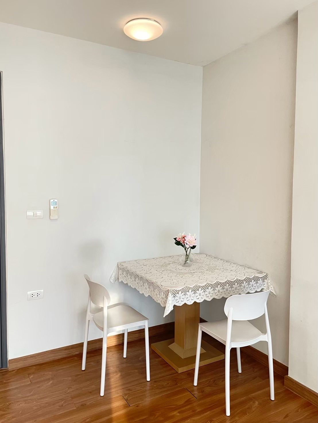 ให้เช่าคอนโด ไอบิซ่า คอนโด อาร์ซีเอ / For Rent Ibiza Condo RCA (English below)