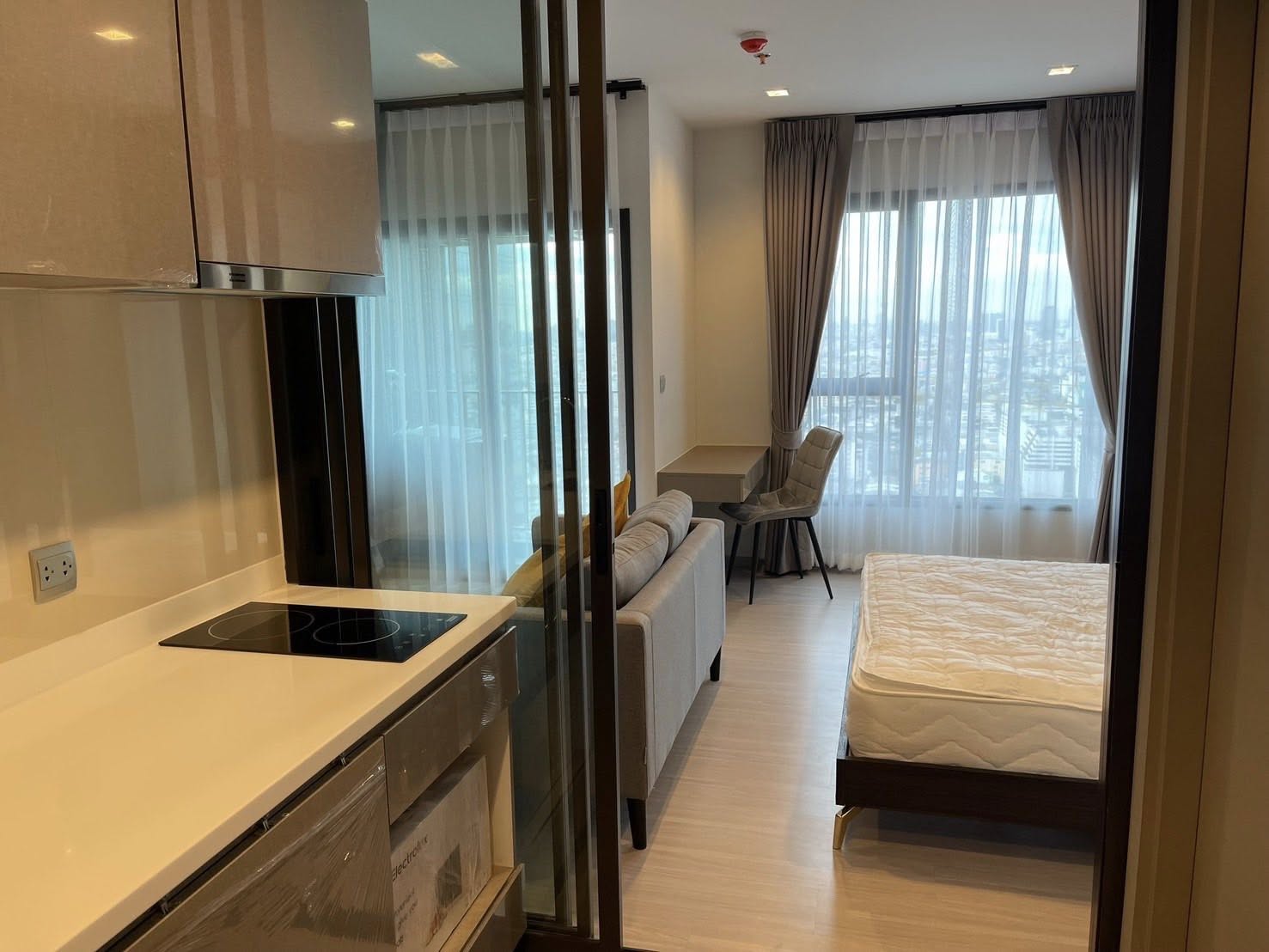 ให้เช่าคอนโด ไลฟ์ อโศก–พระราม 9 / For Rent Life Asoke – Rama 9 (English below)