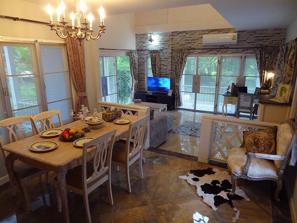 ขาย / ให้เช่า Brookside Valley 6000/ ต่อคืน ขาย 4.6 ล้าน บ้านเดี่ยว 2 ชั้น เนื้อที่ 220 ตรว. 2 ห้องนอน 2 ห้องน้ำ