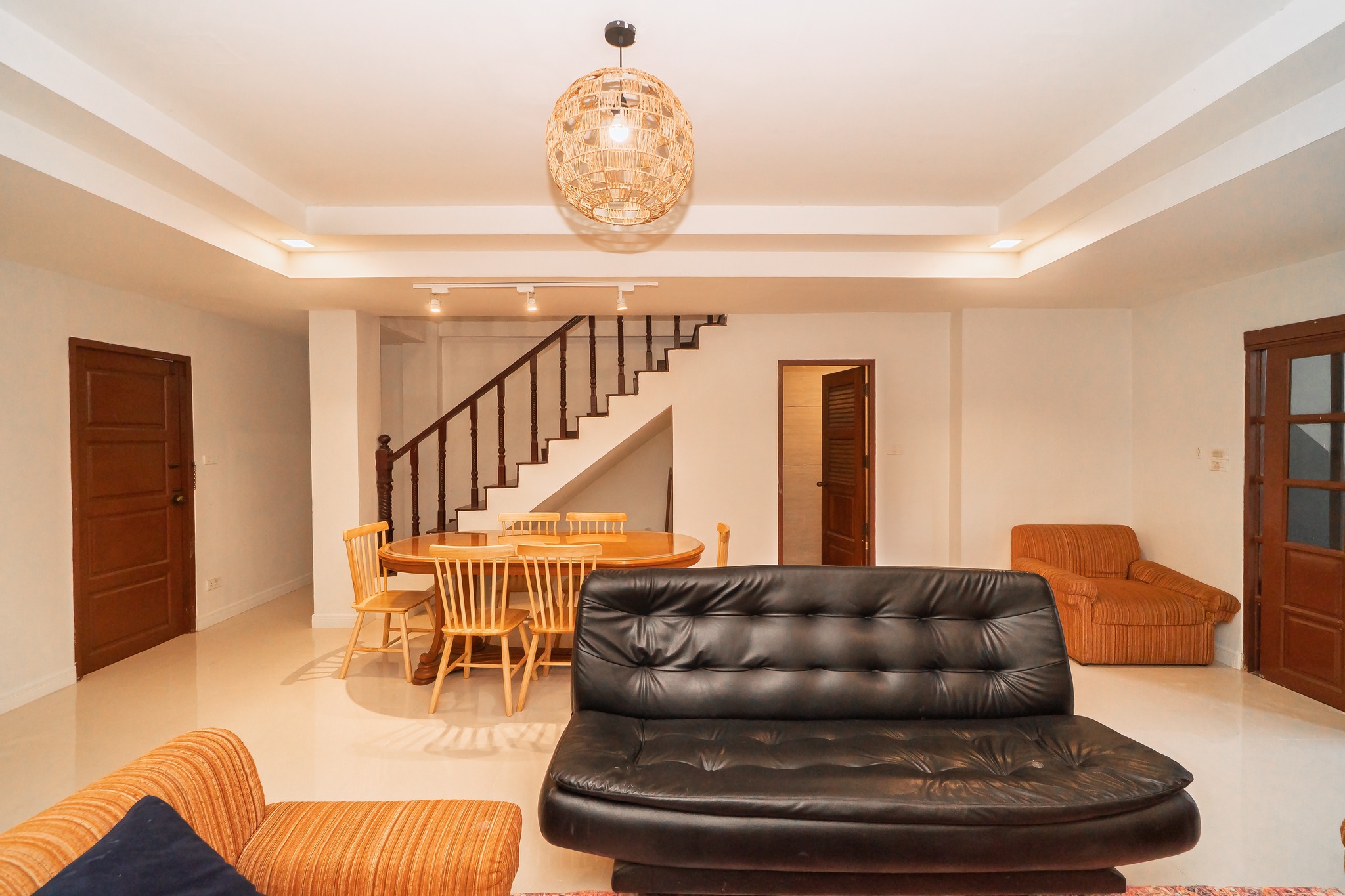 🏡 ให้เช่าทาวน์โฮมหรู Tropical House ทองหล่อ 25 / For Rent Tropical House Thonglor 25 ( English below )