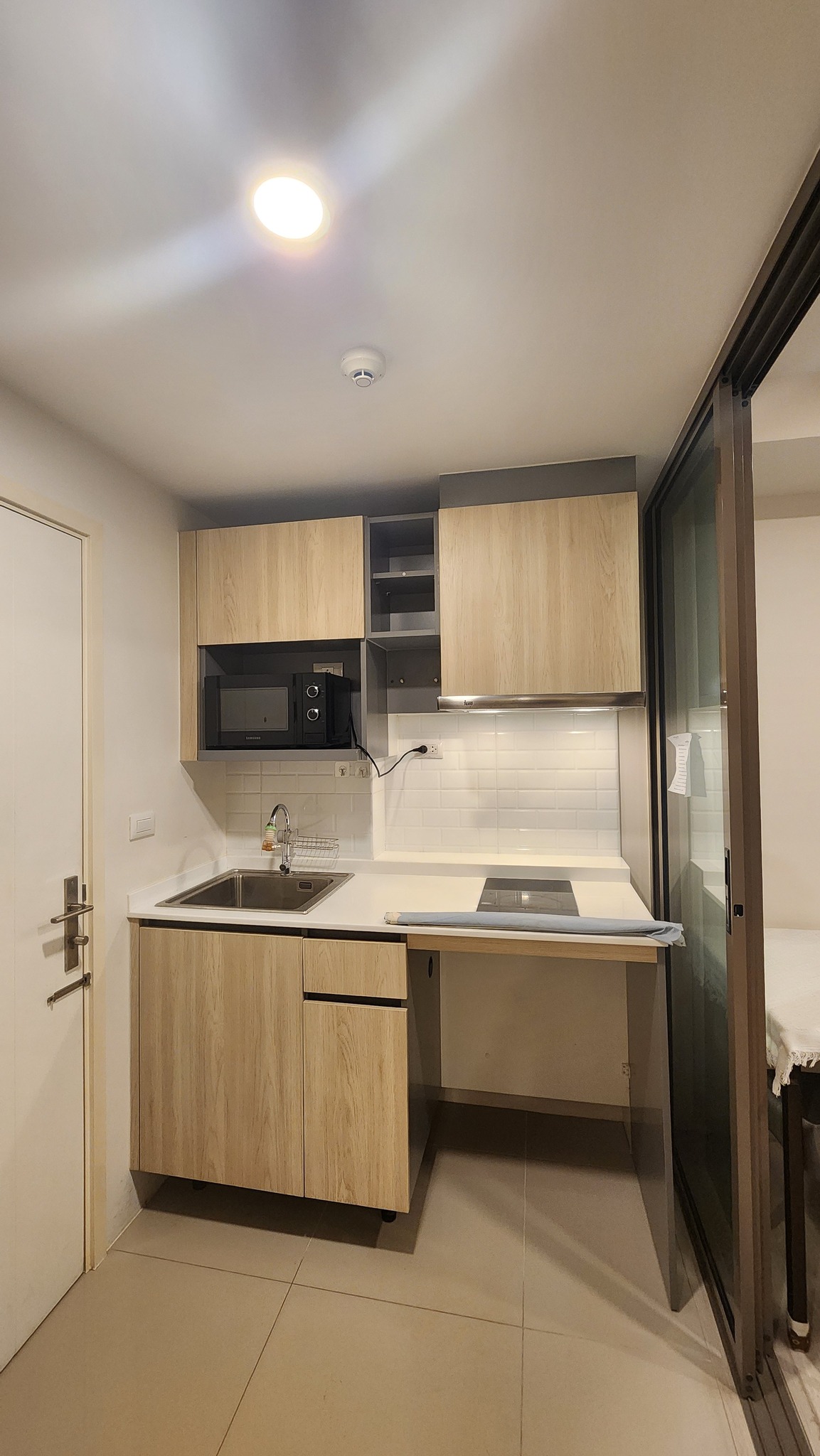 ขายคอนโด ฟีล พหล 34 / For Sale Phyll Phahol 34 (English below)