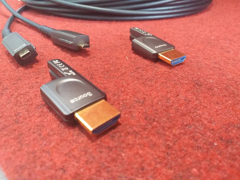 Micro fiber multimedia มีอแดปเตอร์เปลี่ยนหัวคอนเนคเตอร์ได้