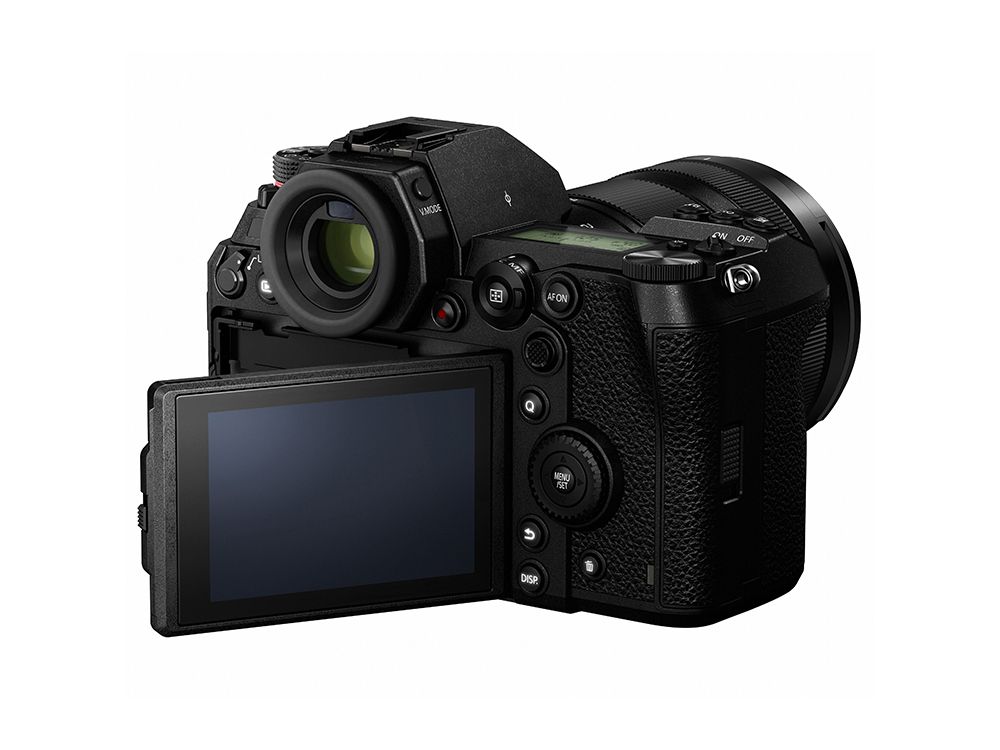 Panasonic Lumix S1 Mirrorless Camera Full Frame (Boby)