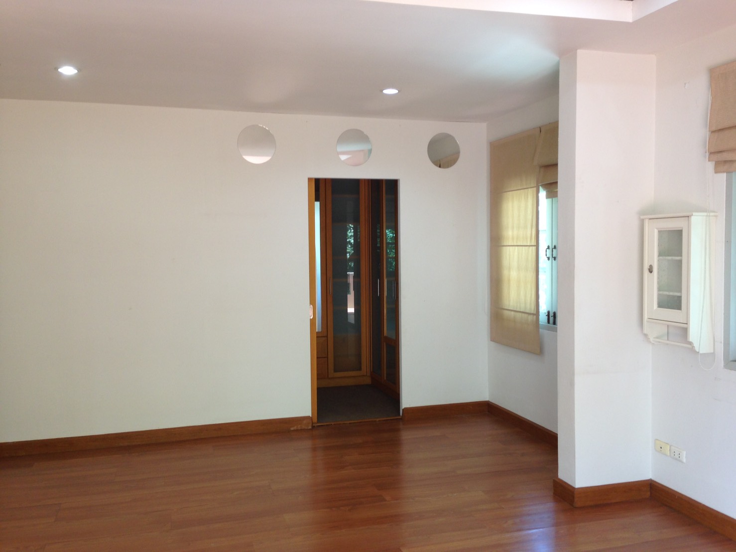 ให้เช่าบ้านเดี่ยว 2 ชั้น หมู่บ้าน ทองสถิตย์ วิลล่า 3 ห้องนอน 3 ห้องน้ำ 76 ตร.ว