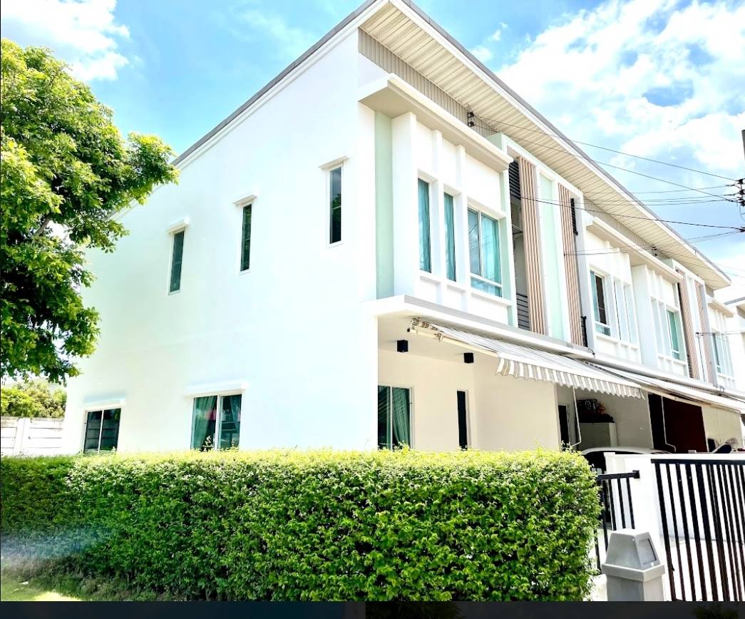 ขาย / ให้เช่าทาวน์โฮม 2 ชั้น โครงการ พลีโน่ วงแหวน-รามอินทรา Pleno Wongwaen-Ramintra 3 ห้องนอน 2 ห้องน้ำ ขนาด 29.9 ตรว