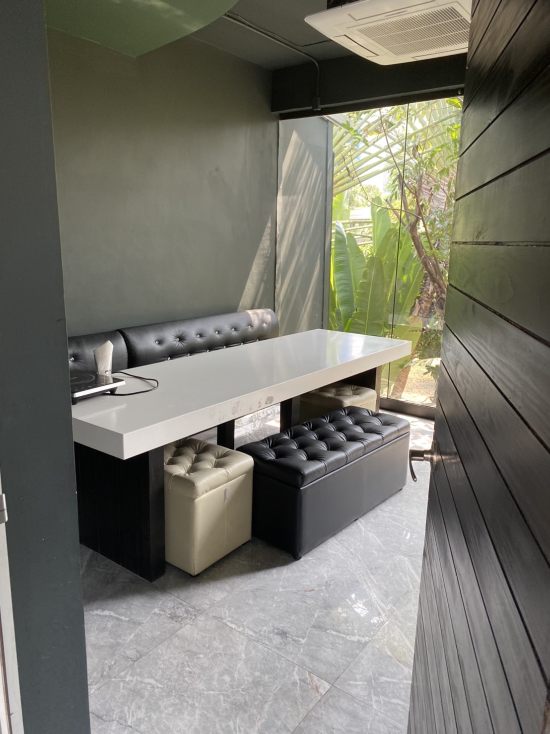 เซ้งร้านอาหารอุปกรณ์ครบพร้อมดำเนินการ ราคาเช่า 100,000 บาทต่อเดือน ประกาศเซ้งในราคา 9 ล้าน บาท