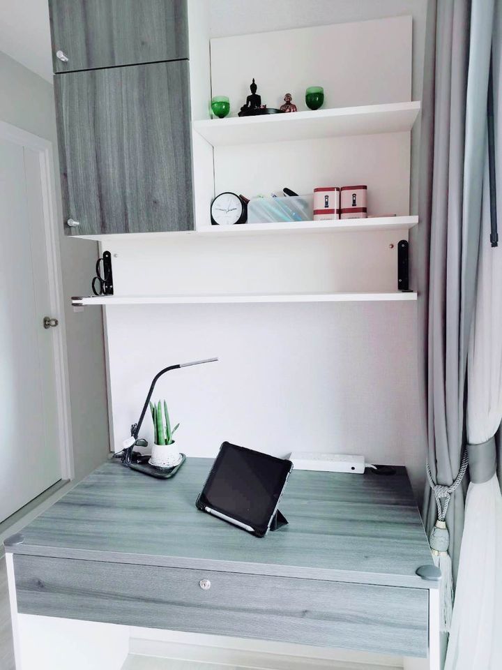 ขายคอนโด The Privacy Rama 9 ขนาด : 47.32ตร.ม. (ห้องหน้ากว้าง) 2 ห้องนอน 2 ห้องน้ำ ชั้น : 19 ทิศ : ตกเฉียงใต้ (วิว สระว่ายน้ำ)