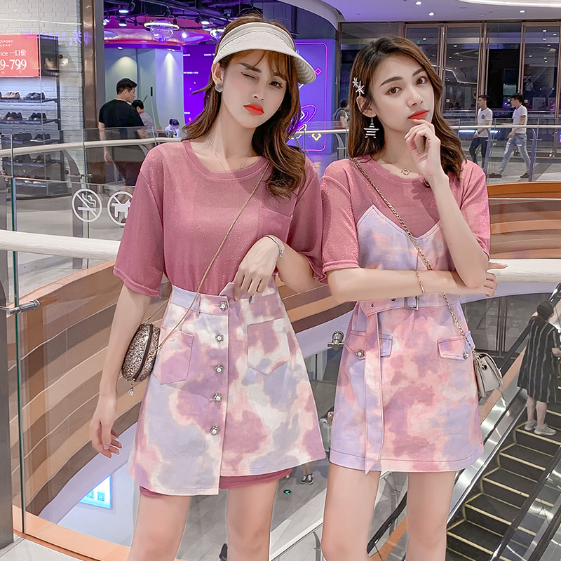 พรีออเดอร์ : ชุดเซ็ทแฟชั่นสไตล์น่ารักๆ มีให้เลือก 2 แบบ รุ่นชุดเดรส1ชิ้น และรุ่นเสื้อแขนสั้นตัวยาว+กระโปรงเข้าชุด