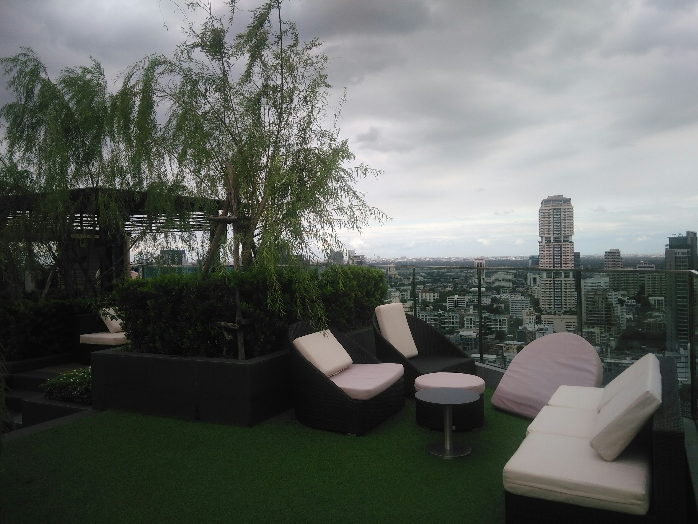 ขาย / เช่า คอนโด H Sukhumvit 43 (เอช สุขุมวิท 43) 1ห้องนอน 1 ห้องน้ำ 1ห้องรับแขก ห้องครัวในตัว พื้นที่ 40.92 ตร.ม ชั้น 9 ห้อง 99/53 วิวเมือง