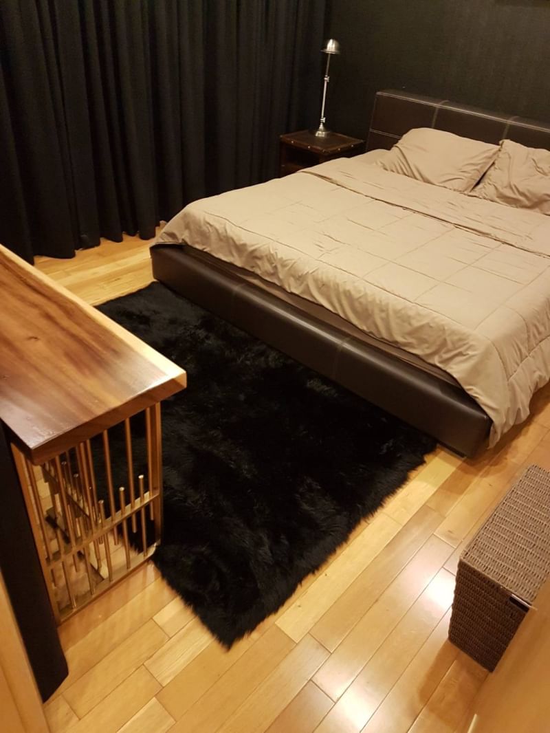 ให้เช่าคอนโด The Emporio Place (ดิ เอ็มโพริโอ เพลส) ห้องDuplex 1 ห้องนอน 1 ห้องน้ำ ขนาด 90 ตรม ชั้น 9-10 ห้องตกแต่งสวยพร้อมอยู่ สัญญาขั้นต่ำ 1 ปี