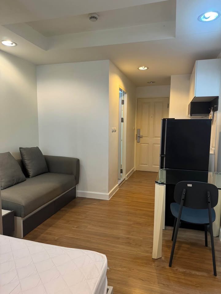 🔥 ให้เช่าด่วน! คอนโด The Kris 6 รัชดา 17 ห้อง Studio พร้อมอยู่ เฉพาะผู้หญิงไทย พักเดี่ยวเท่านั้น! 🔥