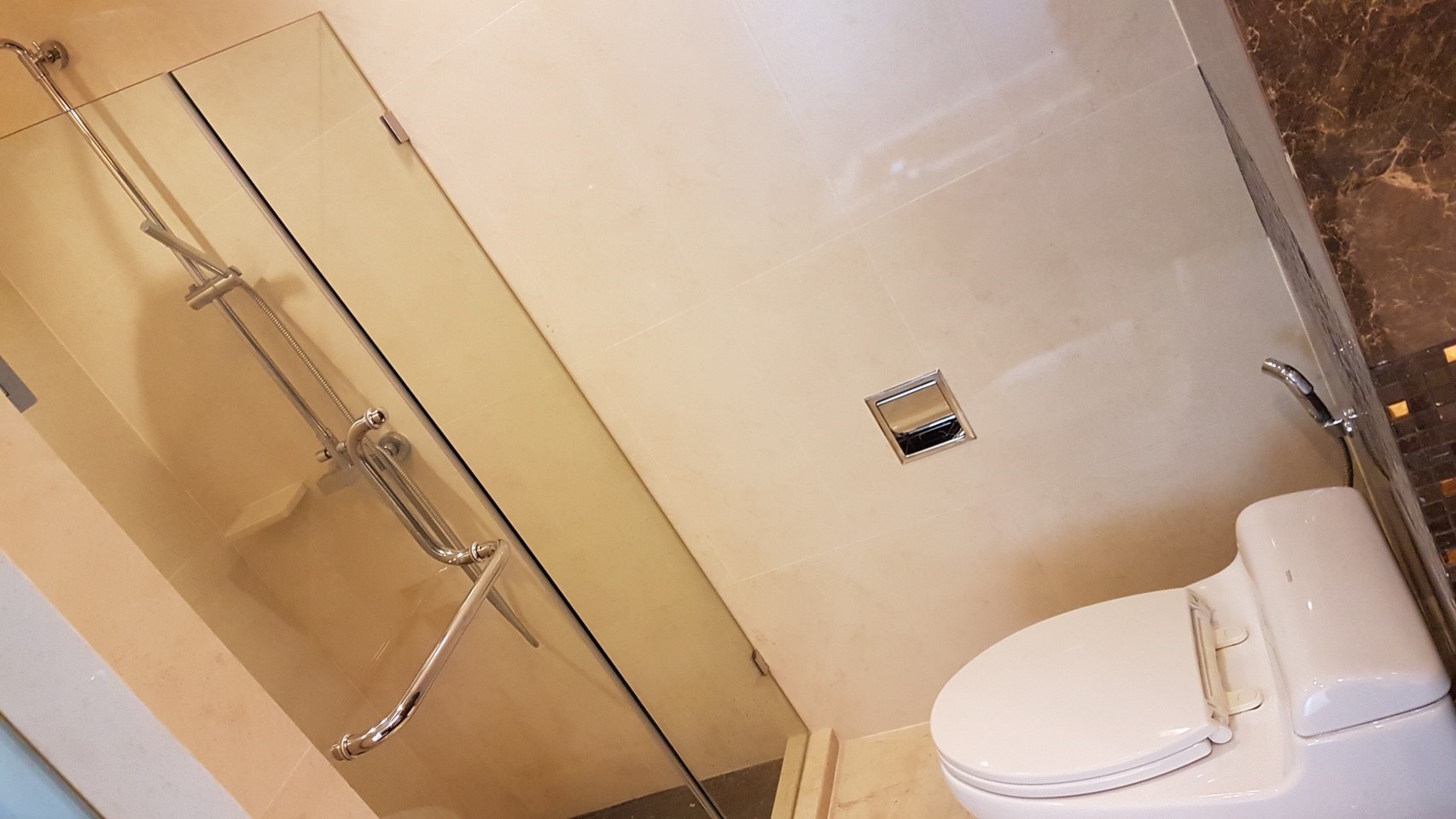 ให้เช่าคอนโด The address sukhumvit 61 ดิ แอดเดรส สุขุมวิท 61 1 ห้องนอน 1 ห้องนั่งเล่น