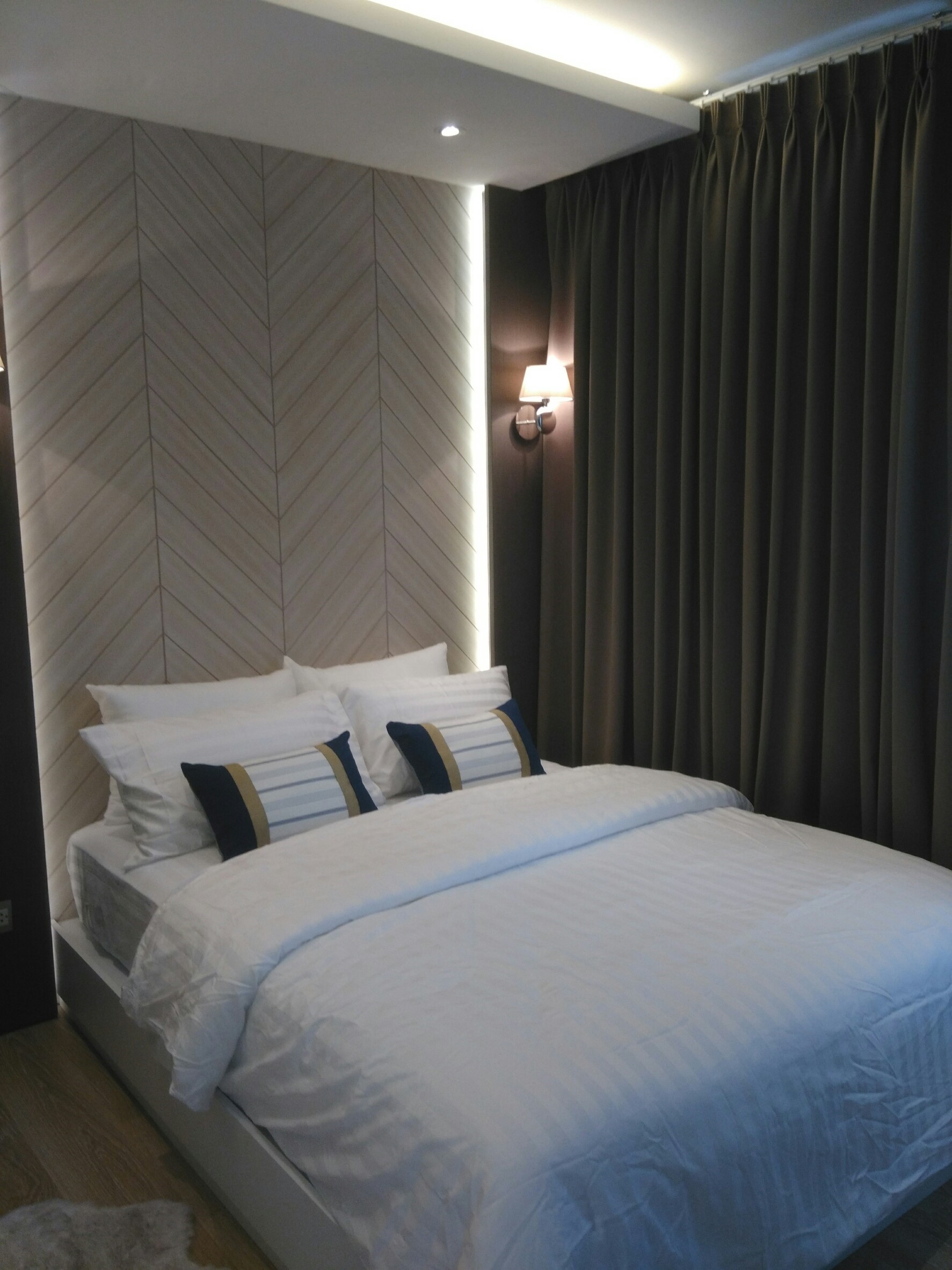 ขาย / เช่า คอนโด H Sukhumvit 43 (เอช สุขุมวิท 43) 1ห้องนอน 1 ห้องน้ำ 1ห้องรับแขก ห้องครัวในตัว พื้นที่ 40.92 ตร.ม ชั้น 9 ห้อง 99/53 วิวเมือง