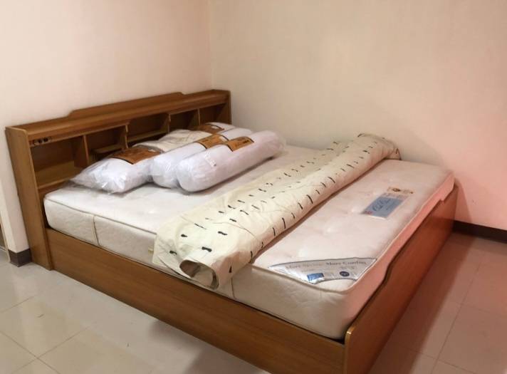 ให้เช่าคอนโด Nontarom Condo Park (นนทารมย์ คอนโด ปาร์ค) เดินทางทั้งรถโดยสารมีรถ 2 แถวออกไป ถ.จรัญ บางขุนนนท์ รพ.ศิริราชตลอด