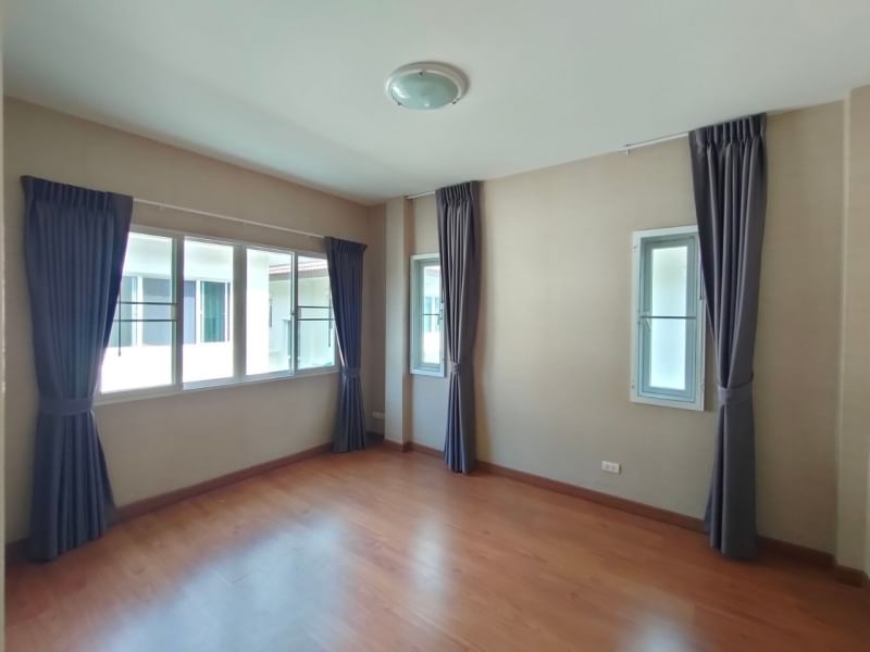 ขาย /ให้เช่า บ้านเดี่ยว 2 ชั้น หลังมุม ห่าง MRT บางพลู เพียง 5 นาทีโครงการ The Centro Rattanathibet : เดอะ เซนโทร รัตนาธิเบศร์ ขนาด 52 ตารางวา