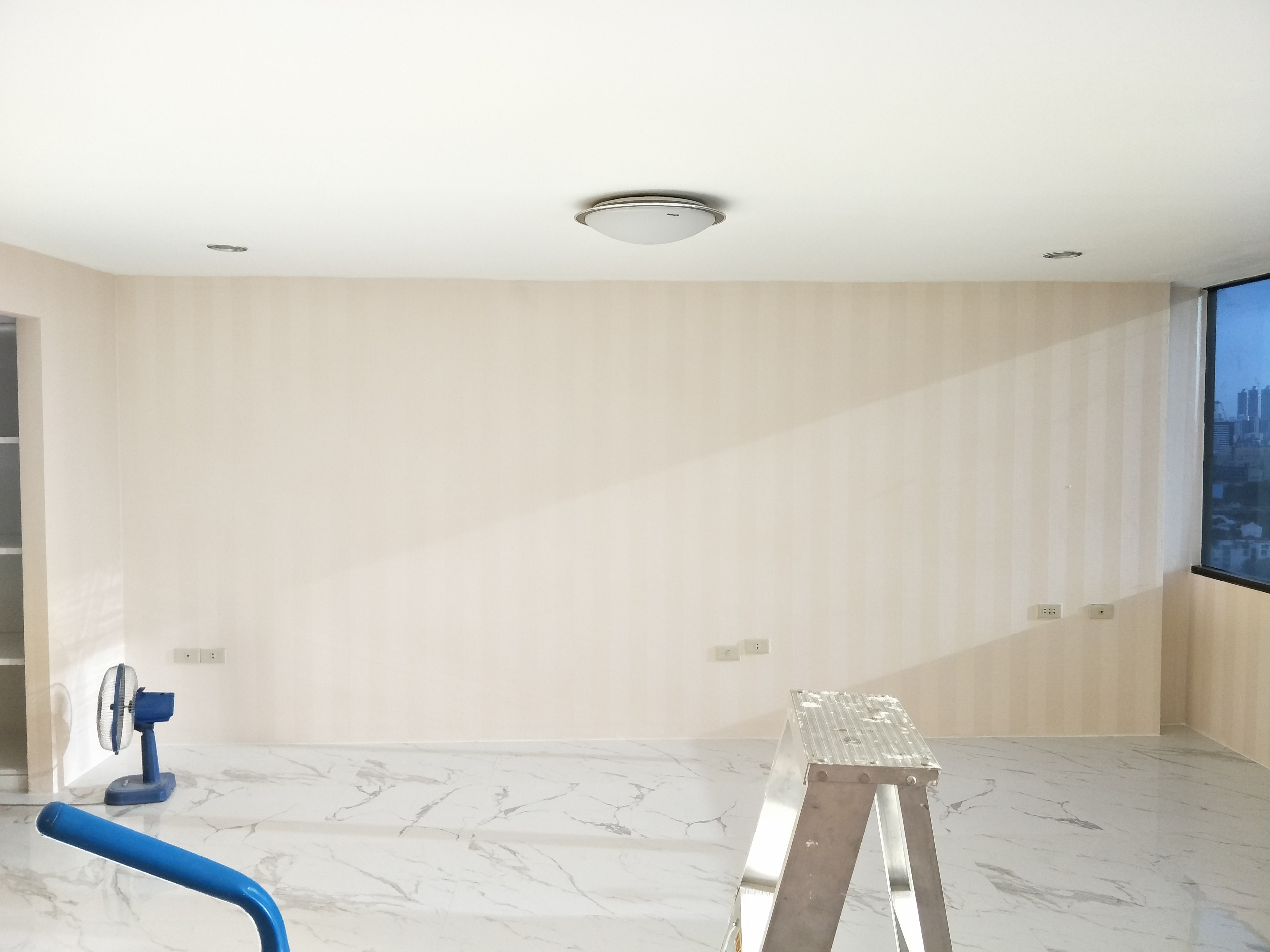 ขาย / ให้เช่าคอนโด Royal Nine Residence (รอยัล ไนน์ เรสซิเดนท์ ซอย พระรามเก้า 17 ) 1 ห้องนอน 1 ห้องน้ำ ชั้น 21 วิวหันหน้าไปทาง central พระรามเก้า