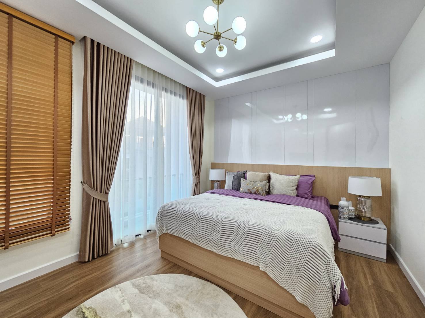 🔥 โอกาสทองสำหรับนักลงทุน! พูลวิลล่าหรู การันตีผู้เช่า 120,000 บาท/เดือน! 🔥 ชื่อโครงการ: Luxury Huai Yai Pool Villa / พูลวิลล่าหรูห้วยใหญ่