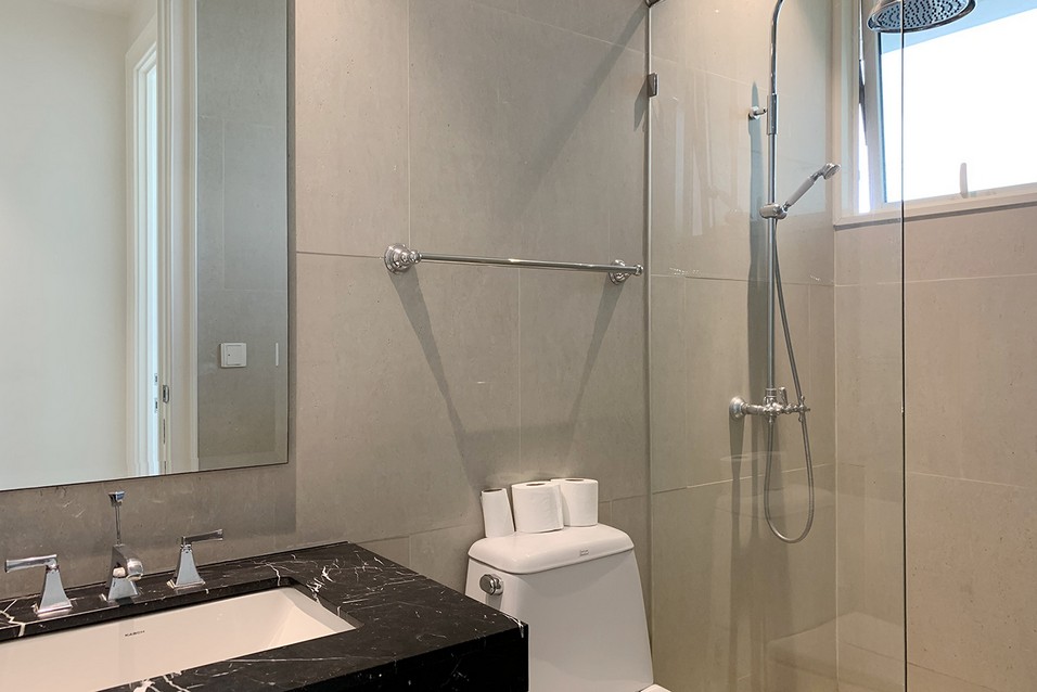 ให้เช่าคอนโด Royce Private Residences (รอย์ช ไพรเวท เรสซิเดนซ์ส) 2 ห้องนอน 2 ห้องน้ำ ขนาด 111.33 ตรม ชั้น 11