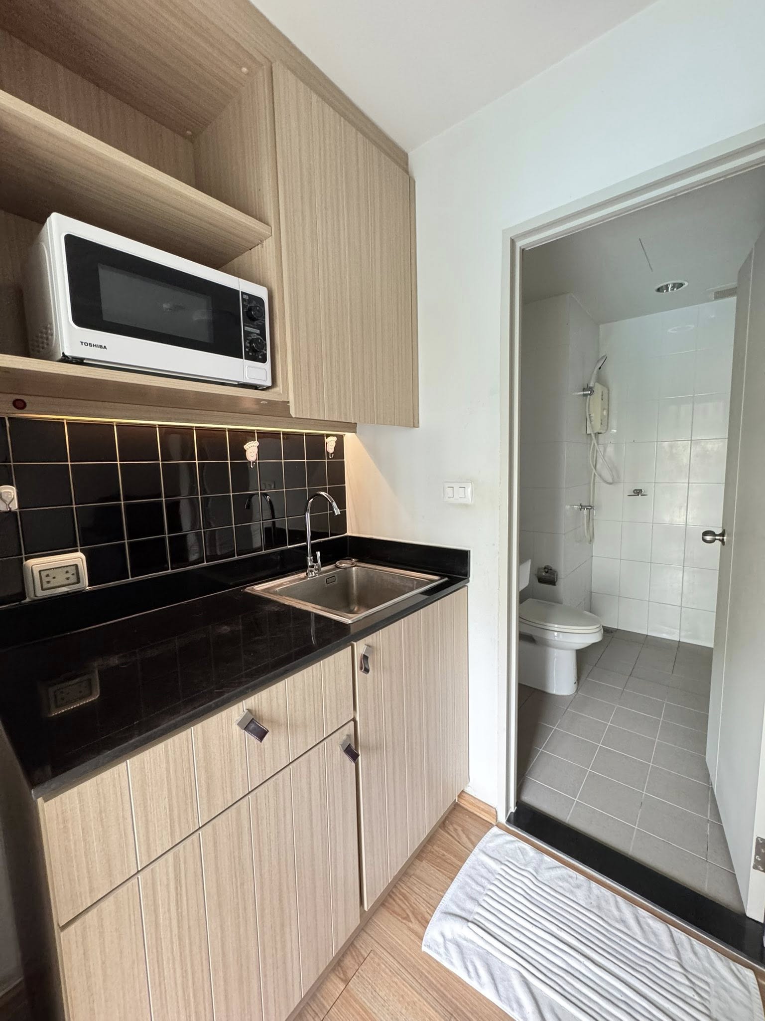 ด่วน! ให้เช่า คอนโด Unio Condo Sukhumvit 72 (ยูนิโอ คอนโด สุขุมวิท 72) 1 ห้อง