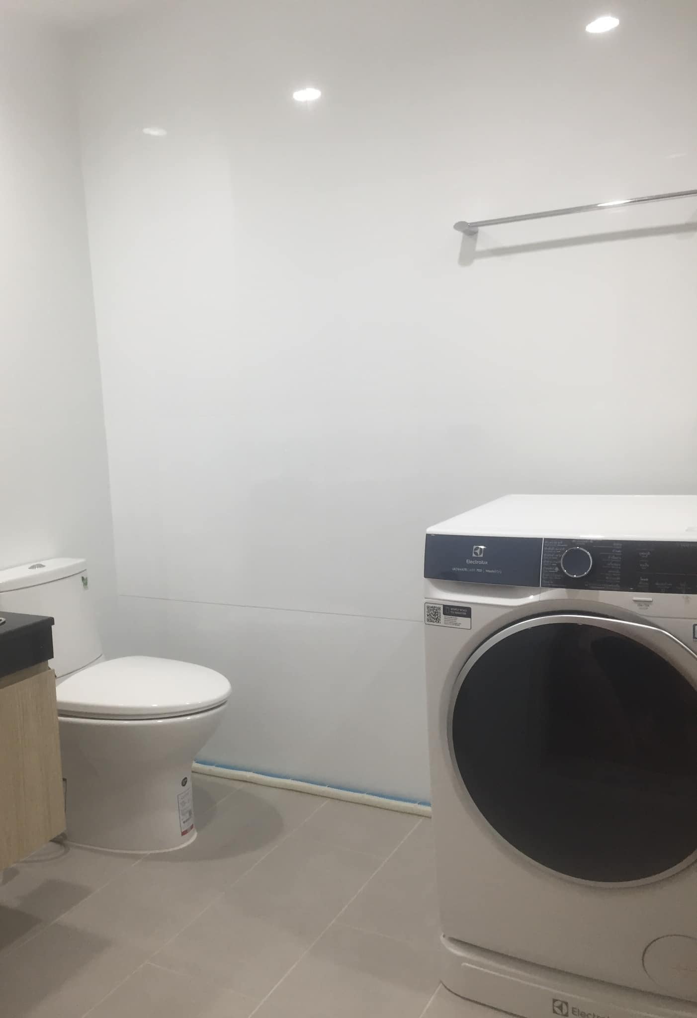 ✨ รหัสทรัพย์ 14007 ห้ามพลาด! คอนโดหรูใจกลางเมือง "บ้านเพลินจิต" ซอยร่วมฤดี 2 ให้เช่าด่วน! ✨ คอนโดทำเลทอง ใจกลางเพลินจิต! เดินทางสะดวกสุดๆ เพียง 300 เมตร จาก BTS เพลินจิต ชีวิตดีๆ เริ่มต้นที่นี่!