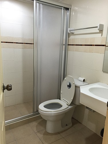 คอนโด ลุมพินีวิลล์ ศูนย์วัฒนธรรม ให้เช่า ห้อง: 2 ห้องนอน + 1 ห้องนั่งเล่น + 1 ห้องอาบน้ำ + 1 ห้องน้ำ + 1 ห้องครัว + 2 ระเบียง