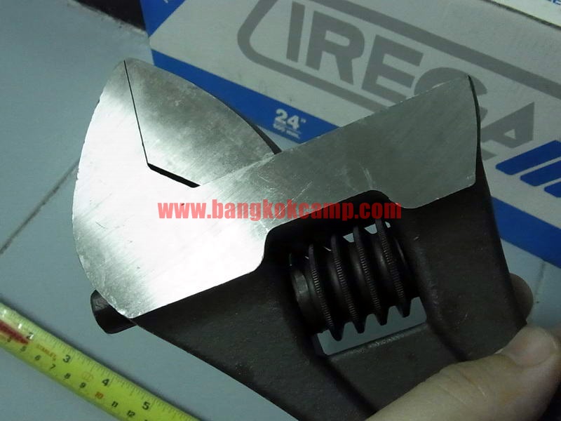 ประแจเลื่อน IREGA ขนาด 24 นิ้ว สเปน Made in Spain ใหม่ แท้. (แพ็คฟ้า)