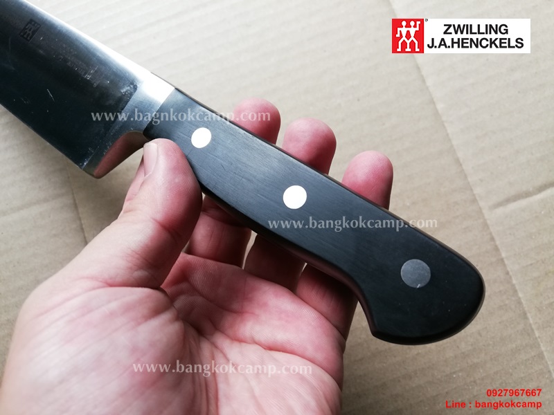 มีดตุ๊กตาคู่ ใบมีด9นิ้ว Zwilling J.A. Henckels Made in Germany (มีดมีตำหนิ ขายถูก) ของใหม่ ของแท้ (2)