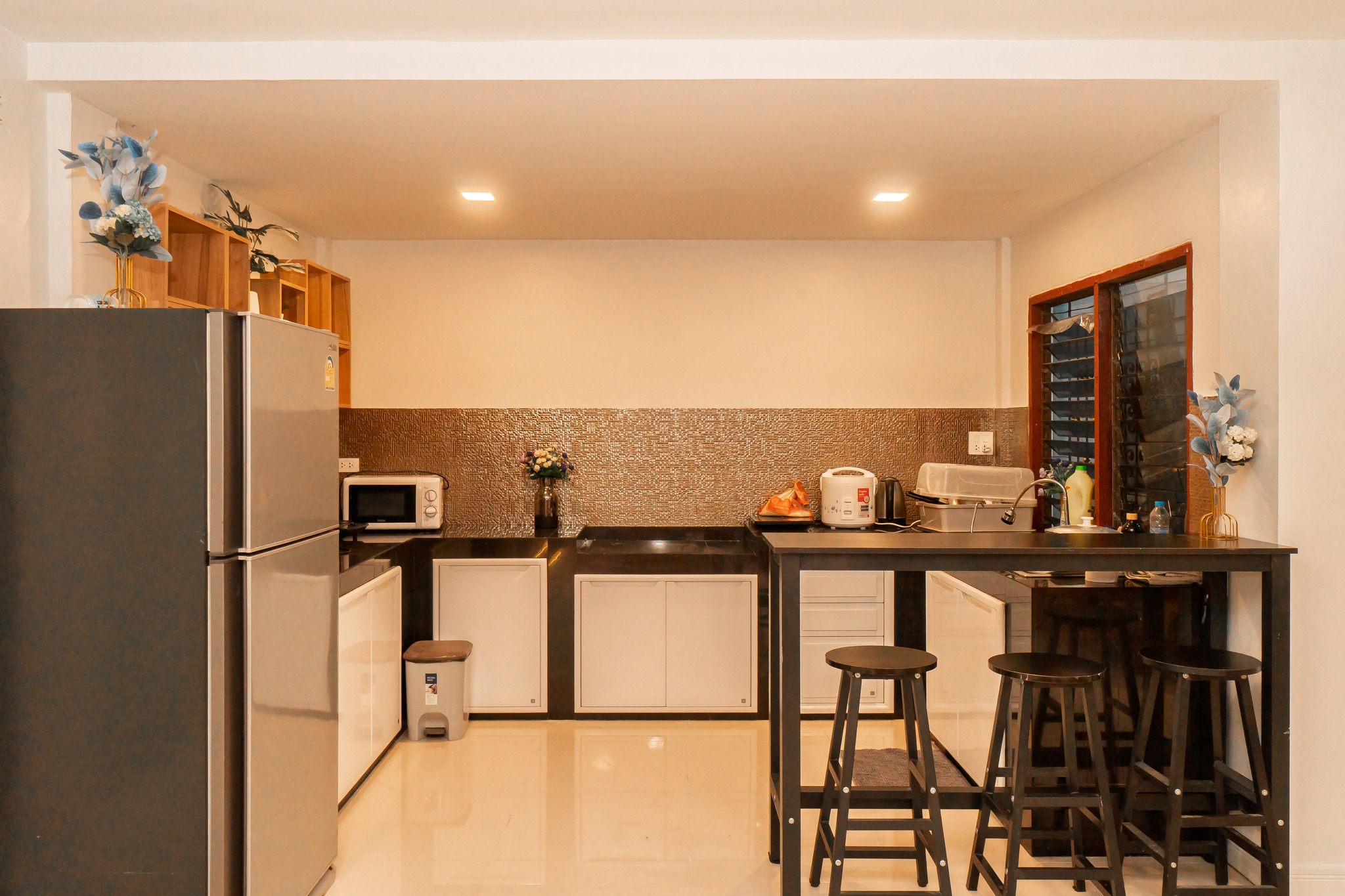 🏡 ให้เช่าทาวน์โฮมหรู Tropical House ทองหล่อ 25 / For Rent Tropical House Thonglor 25 ( English below )