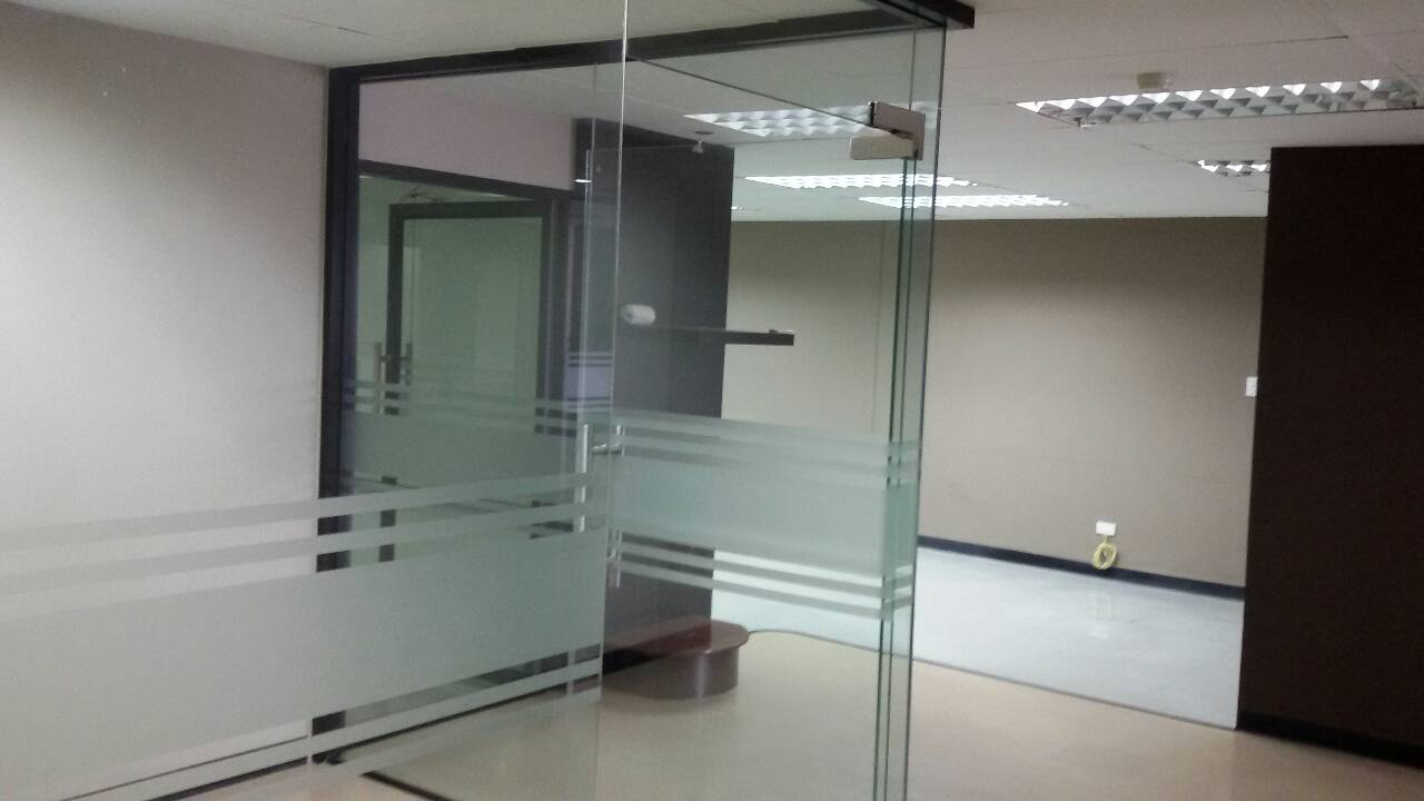 Office ให้เช่า พื้นที่ 192 ตรม ตึกอมรพันธ์ 2 ชั้น 15 ราคา 48000 ต่อเดือน