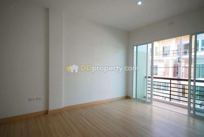 ขาย / ให้เช่าทาวน์โฮม 3 ชั้น โครงการ ภณาสิริ เรสซิเด้นซ์ เกษตร-นวมินทร์ PANASIRI RESIDENCES KASET-NAWAMIN มี 2 คูหาติดกัน