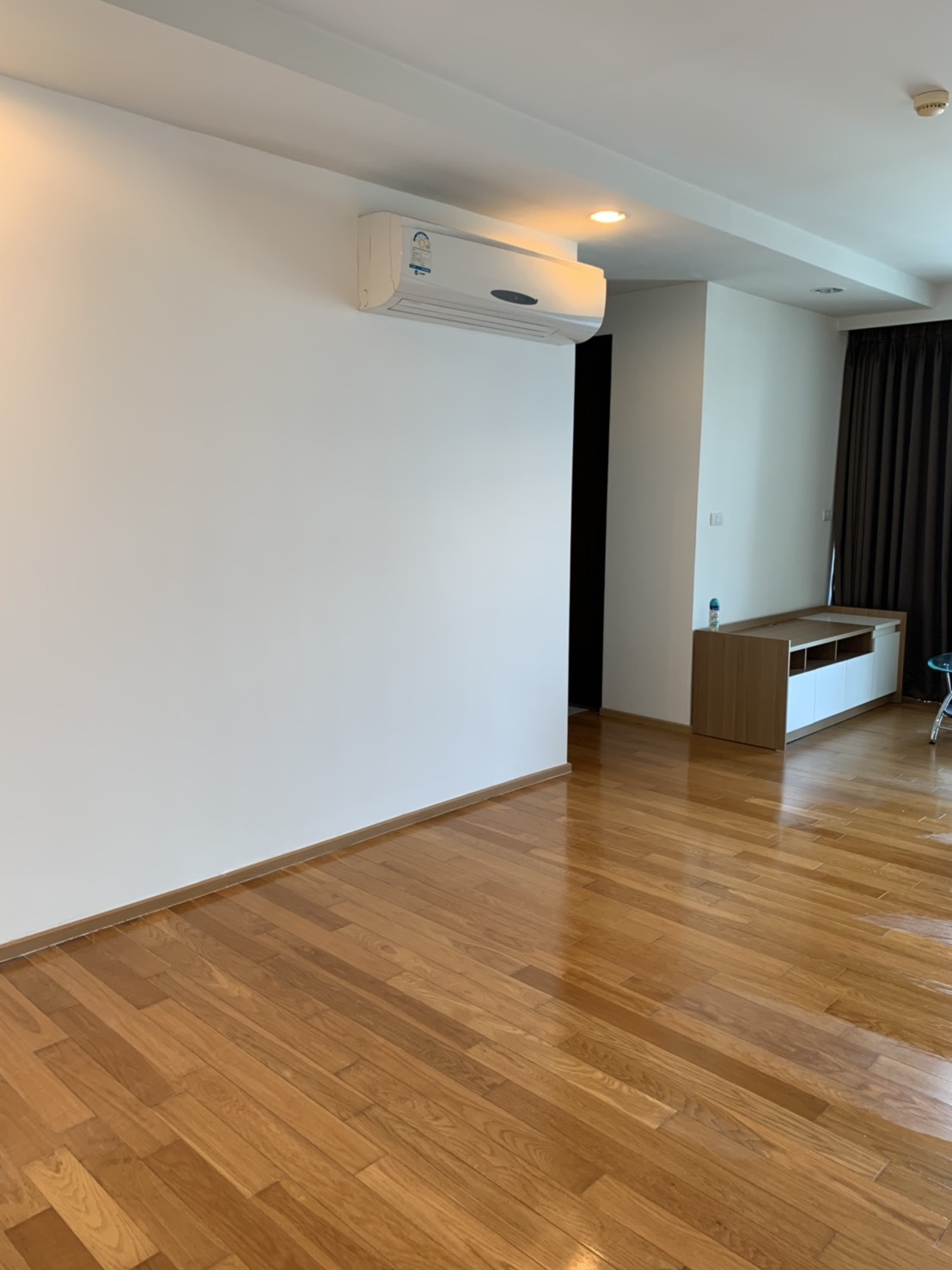 ขาย/ เช่า คอนโด Abstracts Phahonyothin Park (แอ็บสแตร็กส์ พหลโยธิน พาร์ค) 1.) ห้อง 592 ชั้น 20 ขนาด 57.77 ตรม 2 ห้องนอน