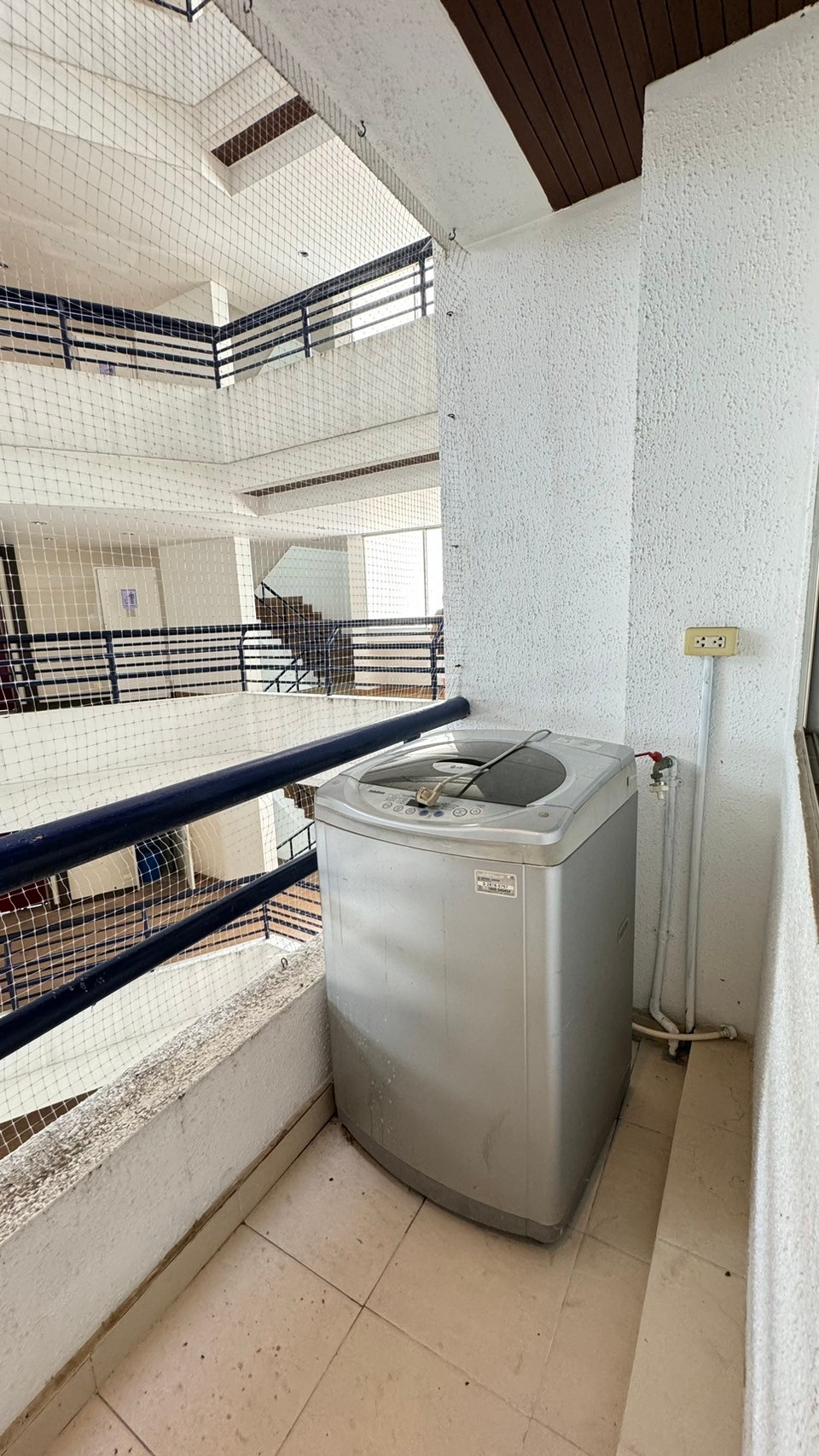 ให้เช่าคอนโด Rama Harbour view condo (รามา ฮาร์เบอร์ วิว คอนโด) ชั้น 7 วิวทะเล 2 ห้องนอน 2 ห้องน้ำ ขนาด 110 ตรม + พื้นที่ระเบียง