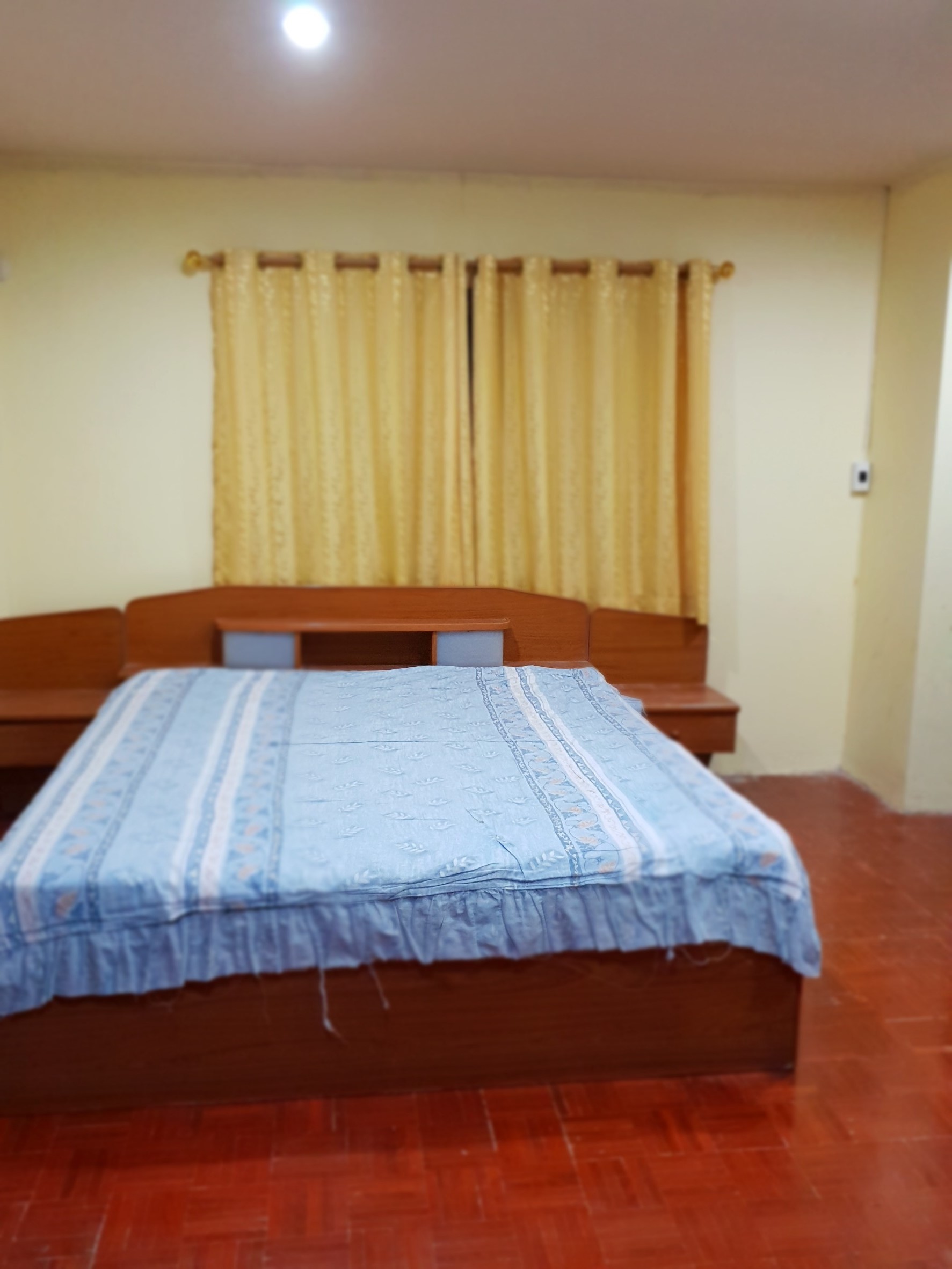 ขาย / เช่าบ้านแฝด 2 ชั้น หมู่บ้าน รังสิยา ซ.อุดมสุข 58 ถ.สุขุมวิท 103 ขายราคา 5.5 ล้าน 3 ห้องนอน