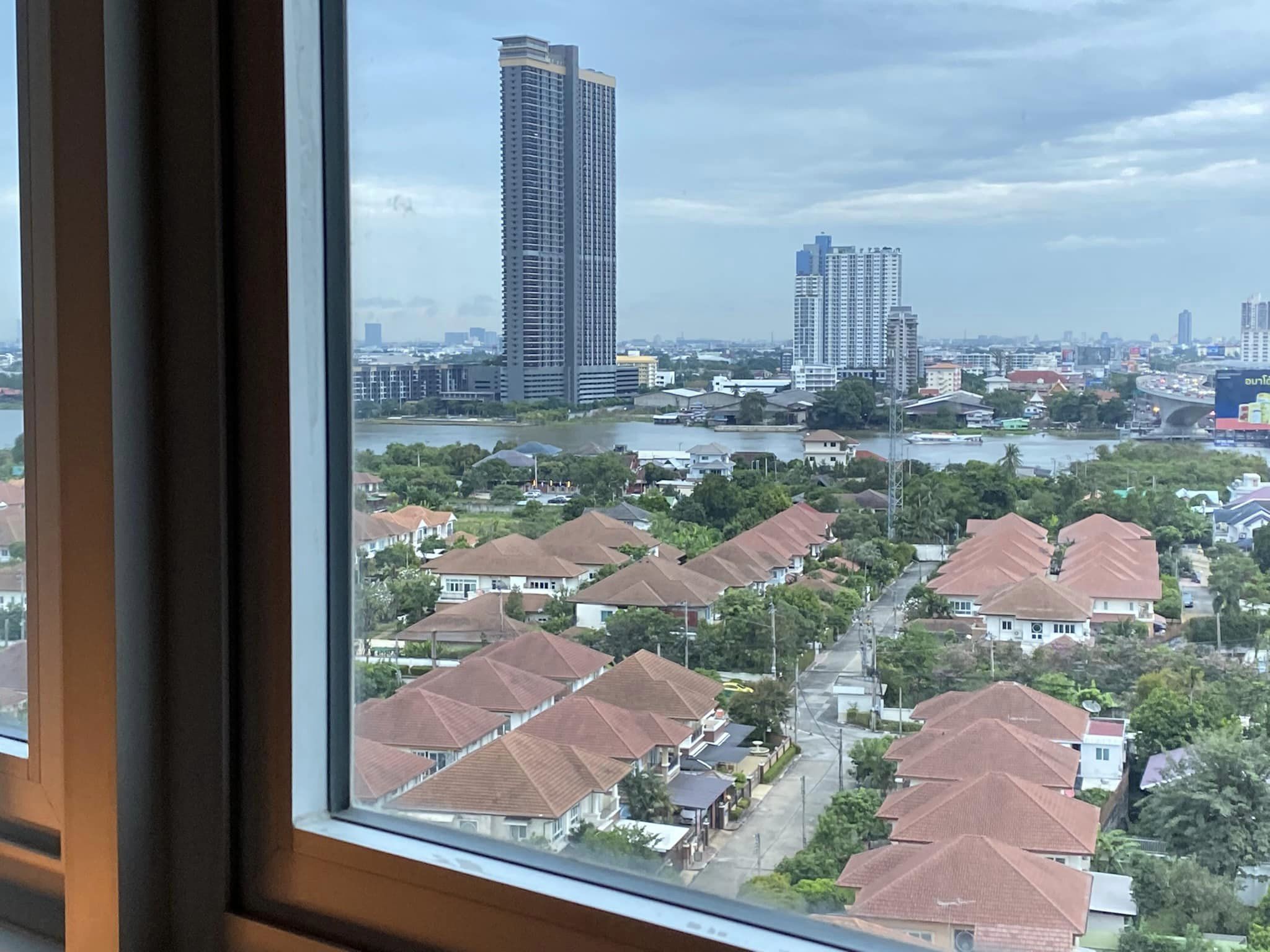 ให้เช่าคอนโด Rich Park @ Chaophraya (ริชพาร์ค แอท เจ้าพระยา) คอนโดติดสถานีรถไฟฟ้าไทรม้า ขนาดพื้นที่ 32 ตรม. 1 ห้องนอน 1ห้องน้ำ (แยกเปียกแห้ง+เครื่องทำน้ำอุ่น)