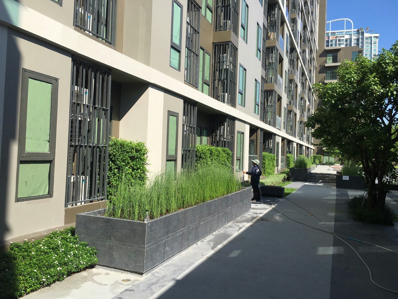 ให้เช่าห้องคอนโด Centric Ratchada-Suthisan 1 ห้องนอน ชั้น 5 หัวมุม ติดสระว่ายน้ำ