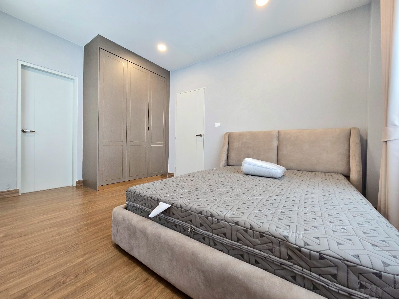 💥 ให้เช่าบ้านเดี่ยว 2 ชั้น หมู่บ้าน Centro Bangna เฟส 2 บ้านใหม่ ใกล้ Mega Central Bangna | 🏠 บ้าน Type ใหญ่สุด พร้อมห้องแม่บ้าน แปลงใกล้สวน บรรยากาศดีมาก