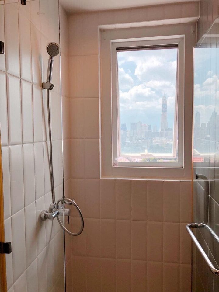 ลดราคาลงจาก 45,0000 เหลือ 35,000 ต่อเดือนให้เช่า Circle Condominium (เซอร์เคิล คอนโดมิเนียม) 2 ห้องนอน 2 ห้องน้ำ ขนาด 75 ตารางเมต